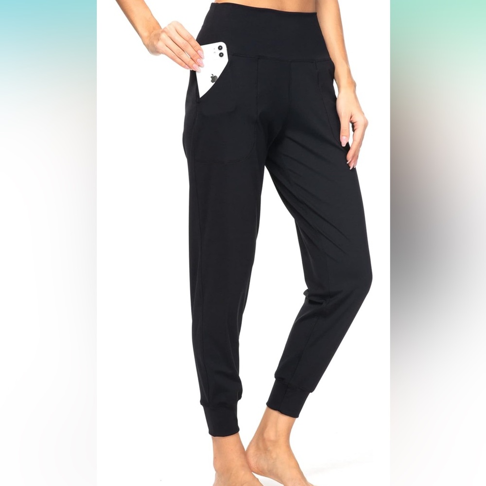 Kcutteyg Women’s Black Lightweight Joggers with Pockets, Size Small.